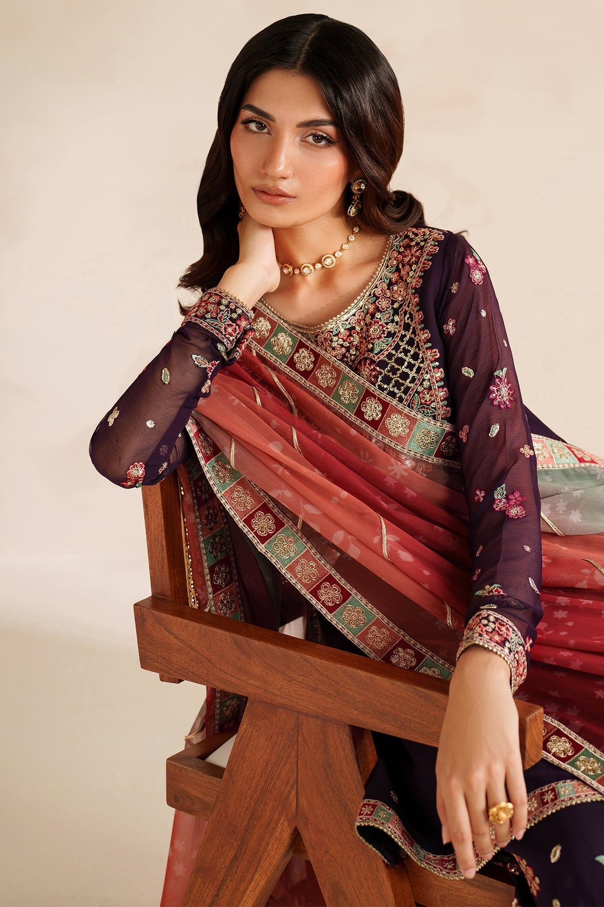 Farasha Rosette Glow Style — Mairaz Three-Piece Suit