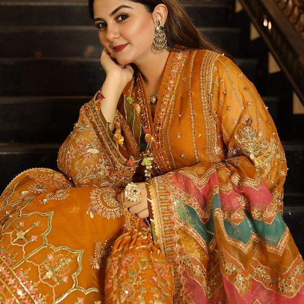 MNR Henna Style — Mairaz Three-Piece Suit