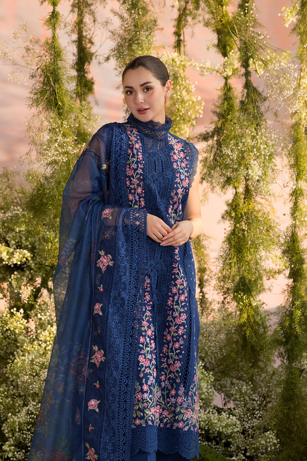 Sobia Nazir L25-4A Style — Mairaz Lawn Suit