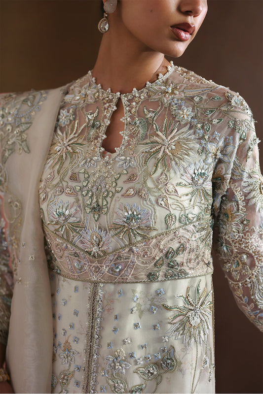 Sehrish Nadeem – Novara Style