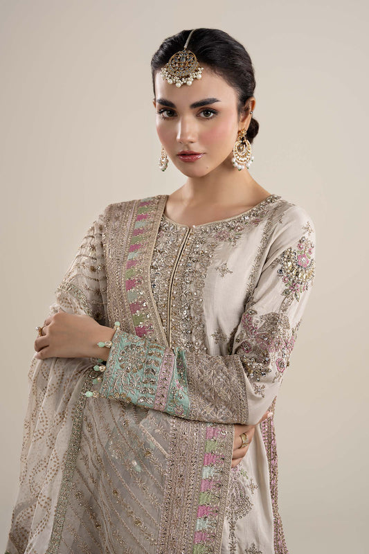 SF-06, made by MAIRAZ — neckline and bodice, design reference