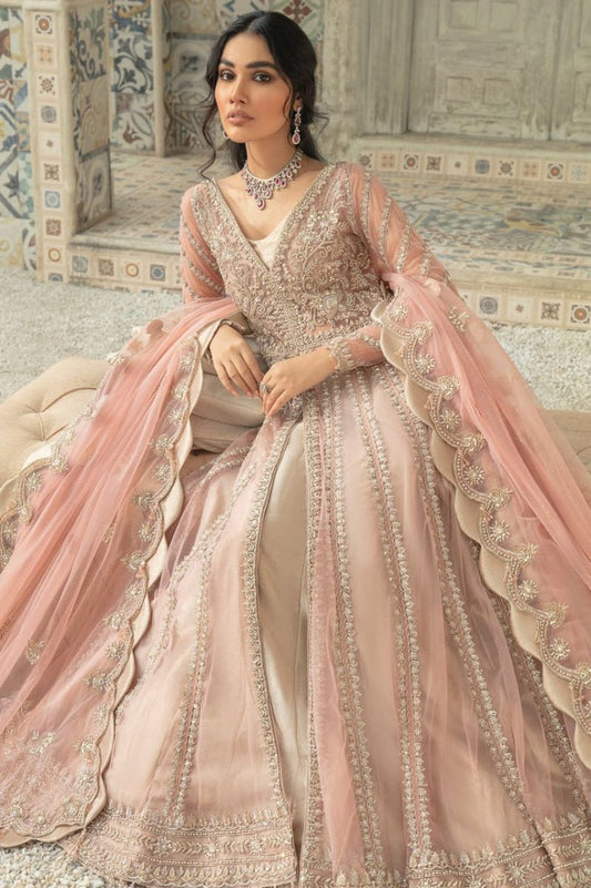 Sania Hasan – Palatial Style