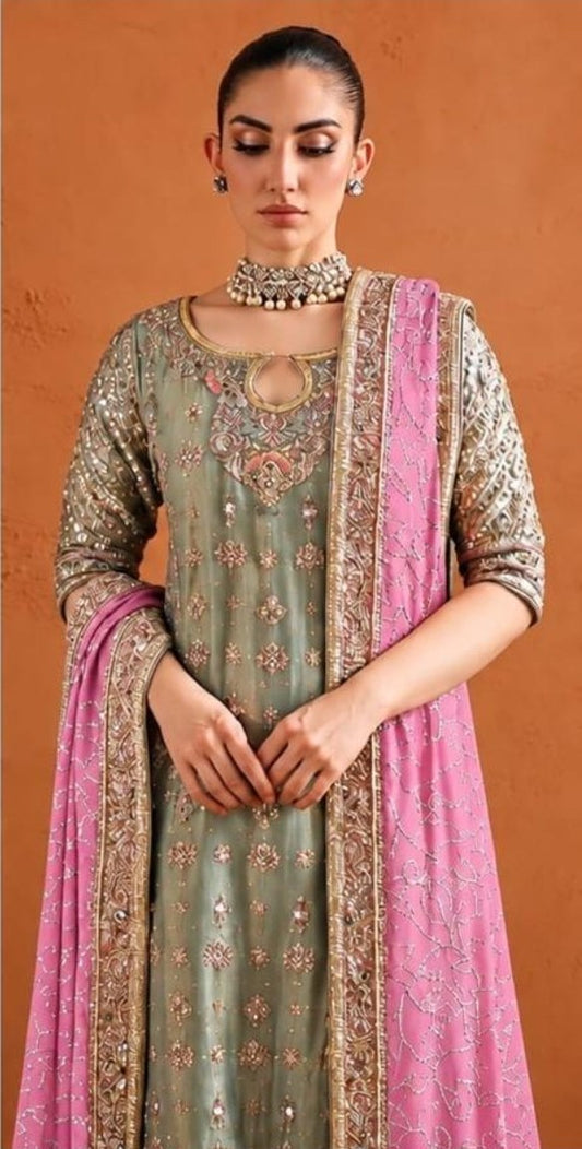 Shagna Style pistachio green and pink three-piece suit — Mairaz reproduction, product view 2 of 2