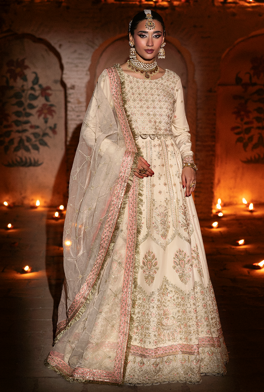 Saad Shaikh Sitara Style — Mairaz Off-White Lehenga