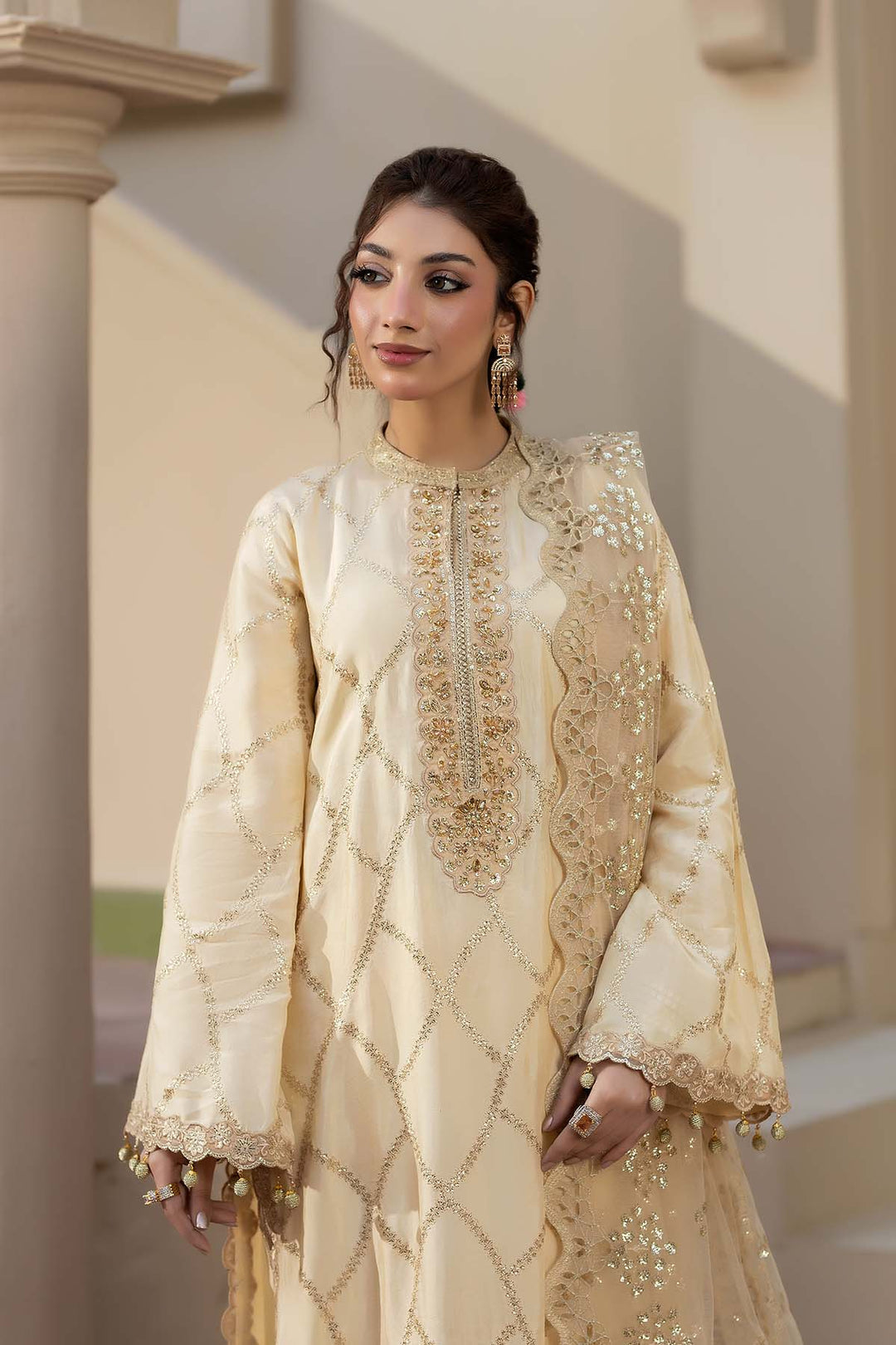 Maryams Noor-E-Safa HRI-8597 Style — Mairaz Three-Piece Suit