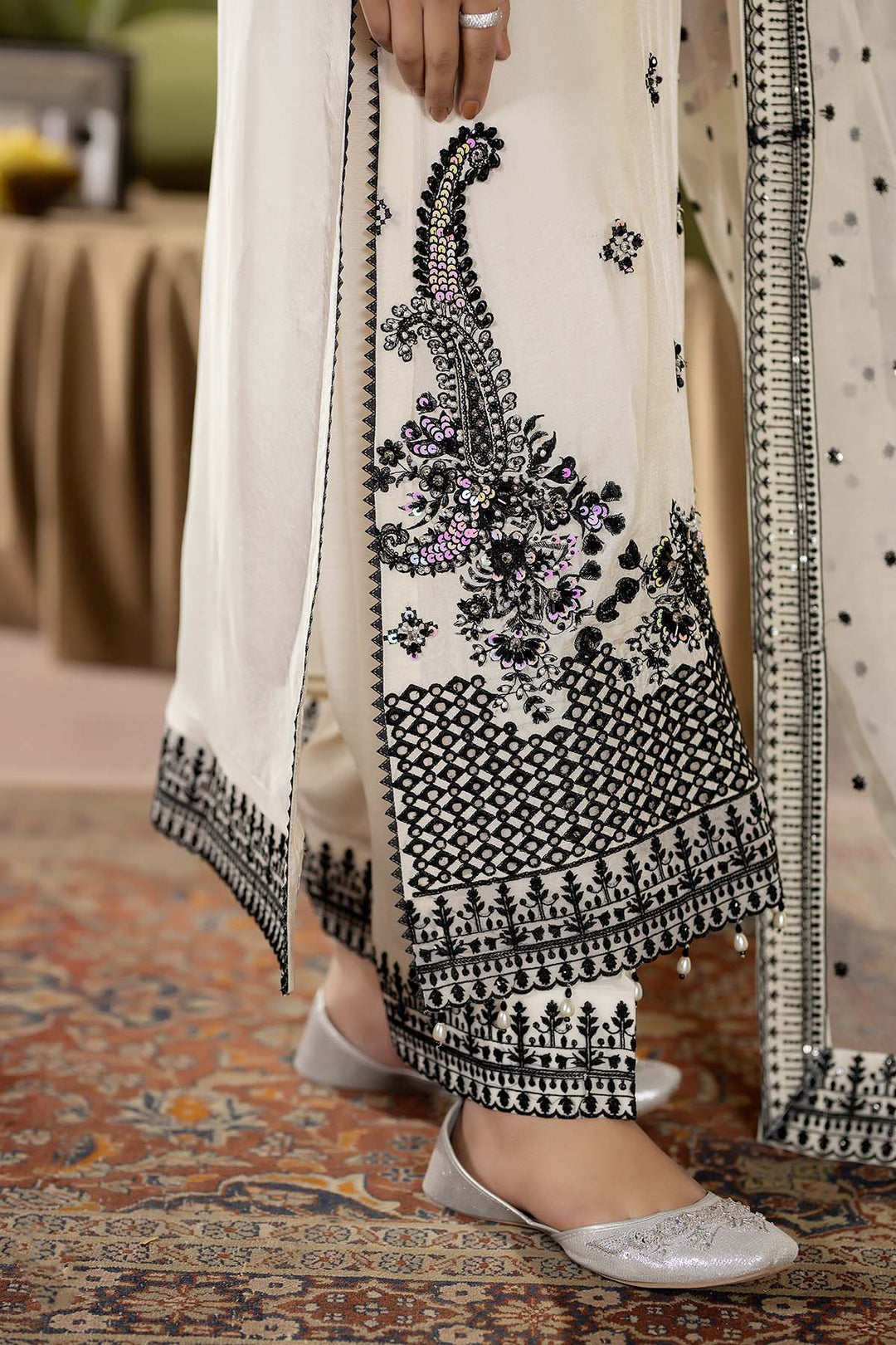 Maryams Pearl Grace Style — Mairaz Three-Piece Suit