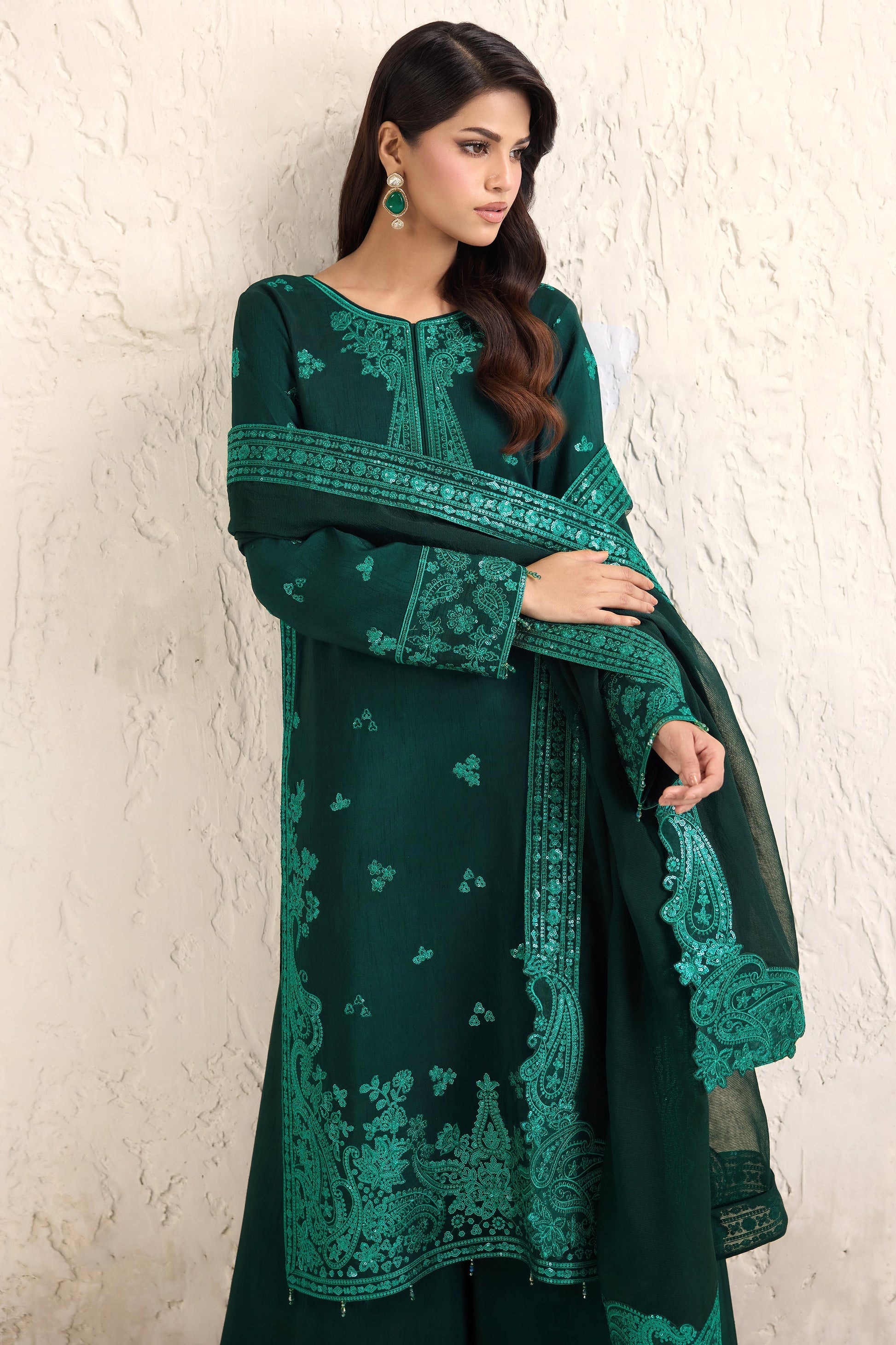 Farasha Emerald Luxe Style — Mairaz Three-Piece Suit