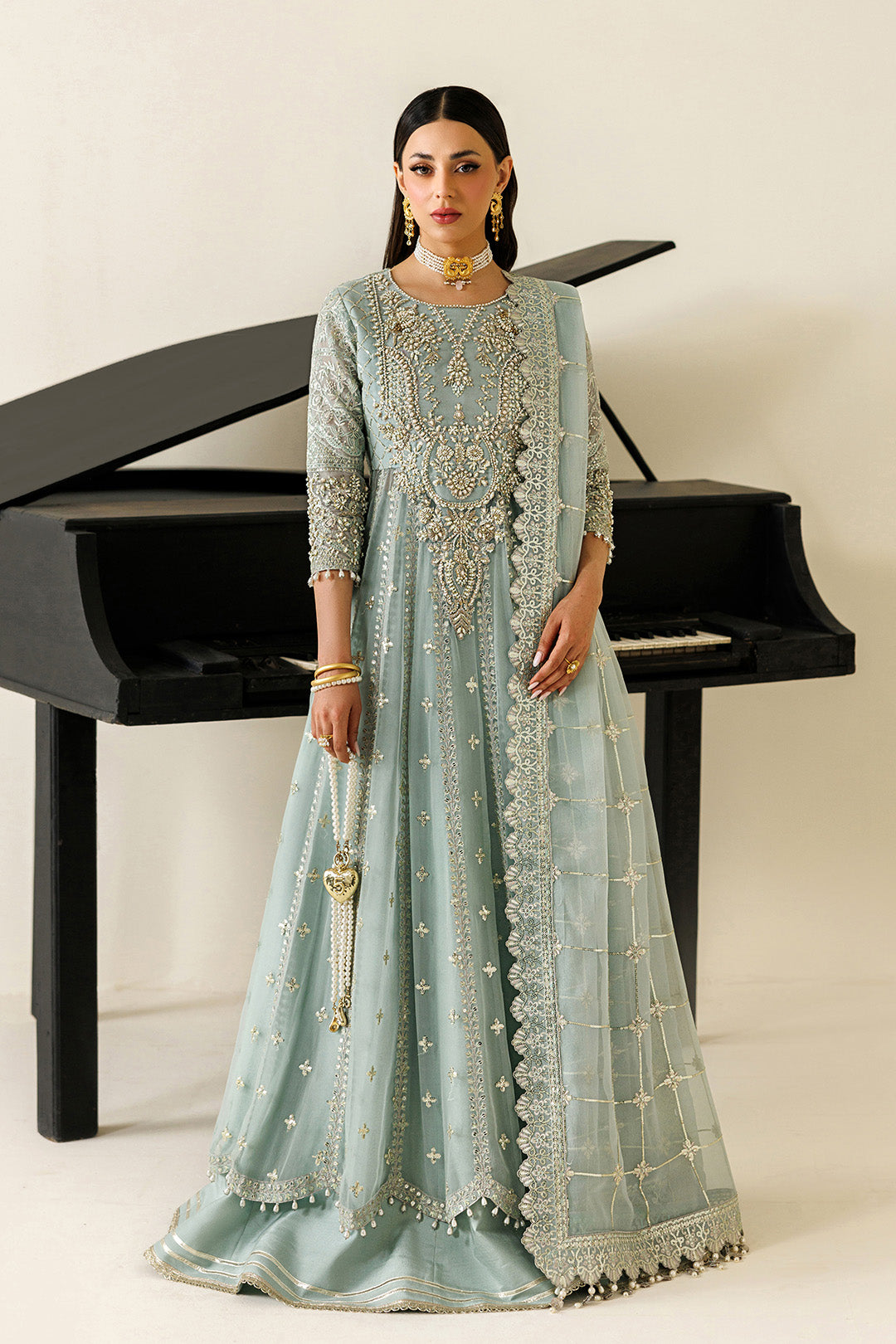 Alizeh Sinoor Style — Mairaz Three-Piece Suit