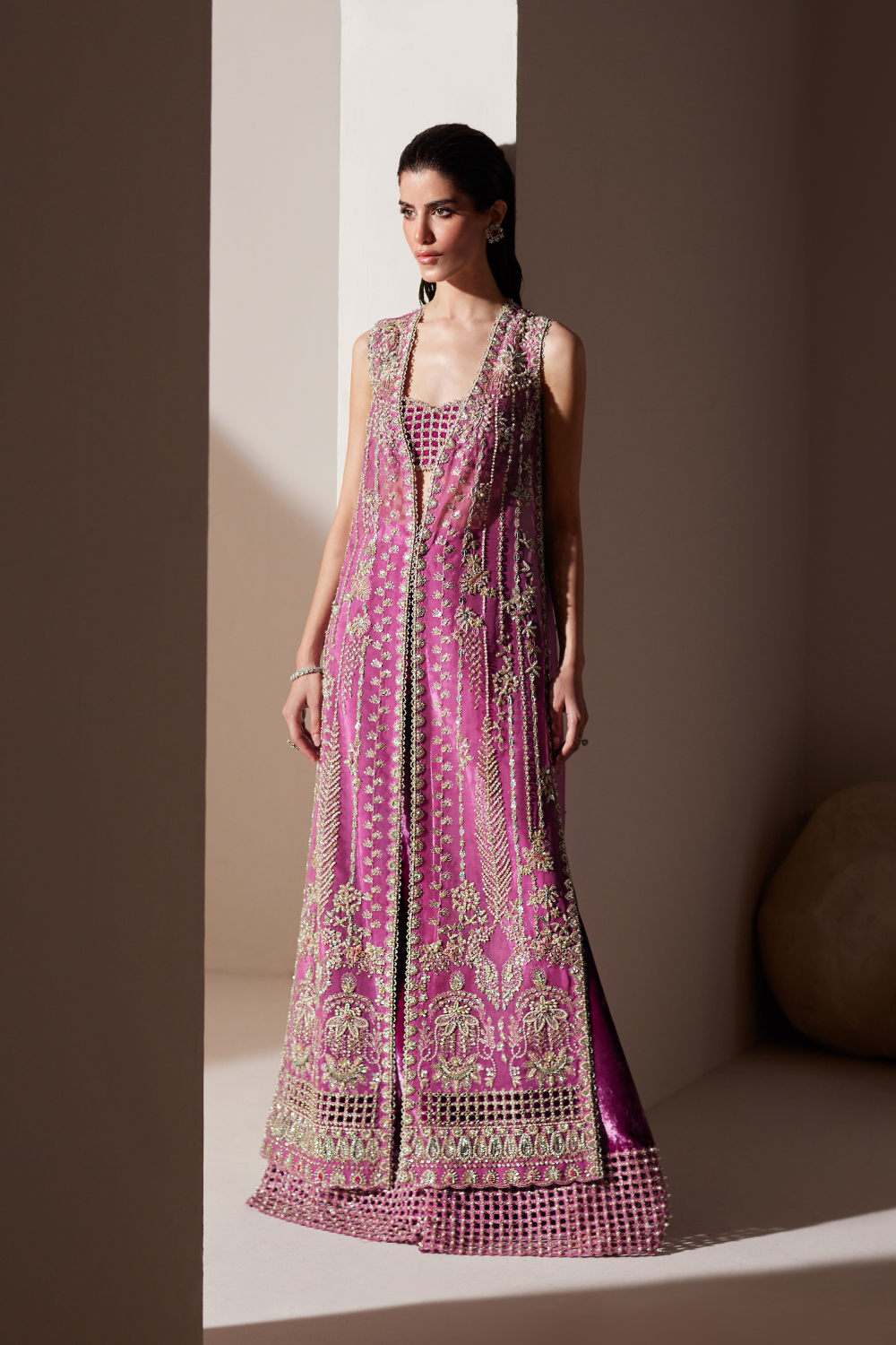 Soraya – Verdant Style (Dusty Rose Magenta) — Mairaz reproduction, product view 3 of 6