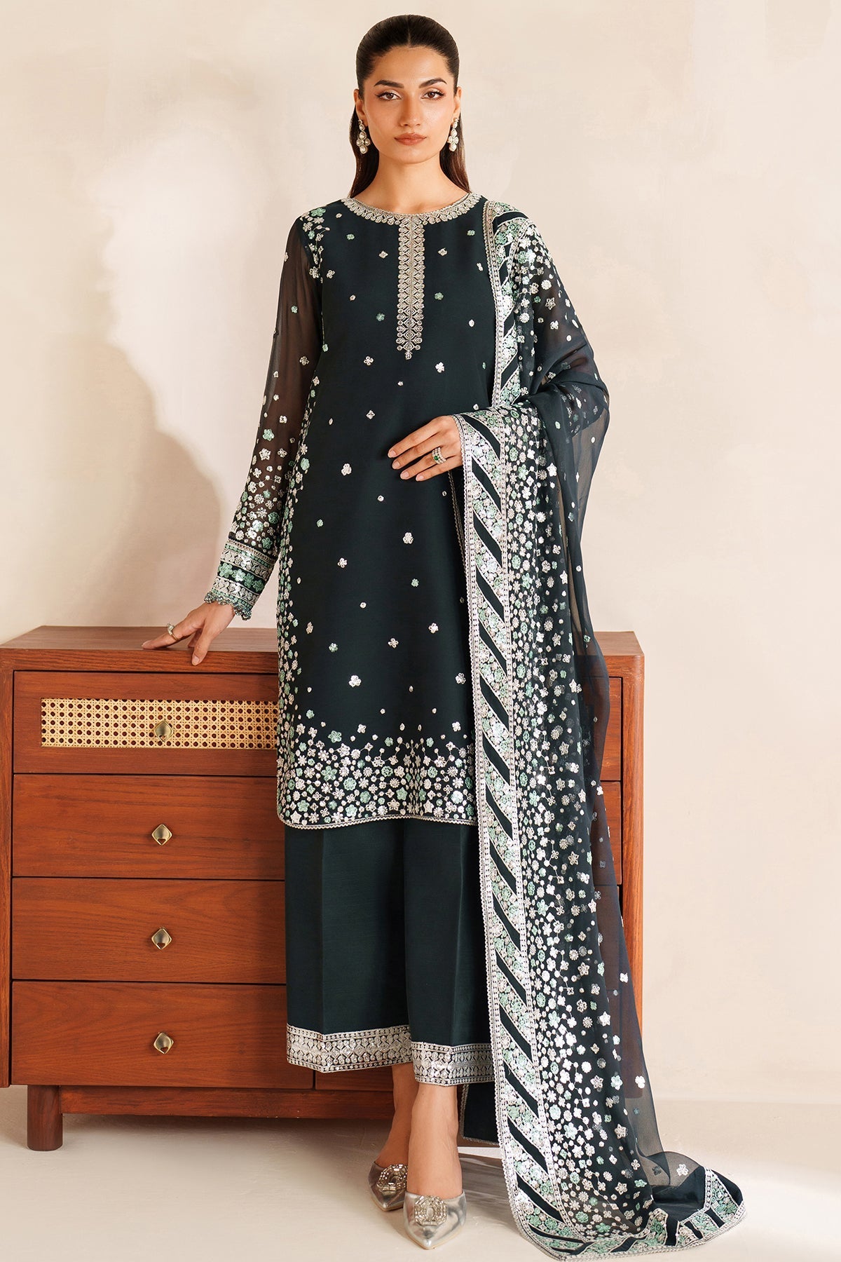 Farasha Dawn Mist Style — Mairaz Three-Piece Suit