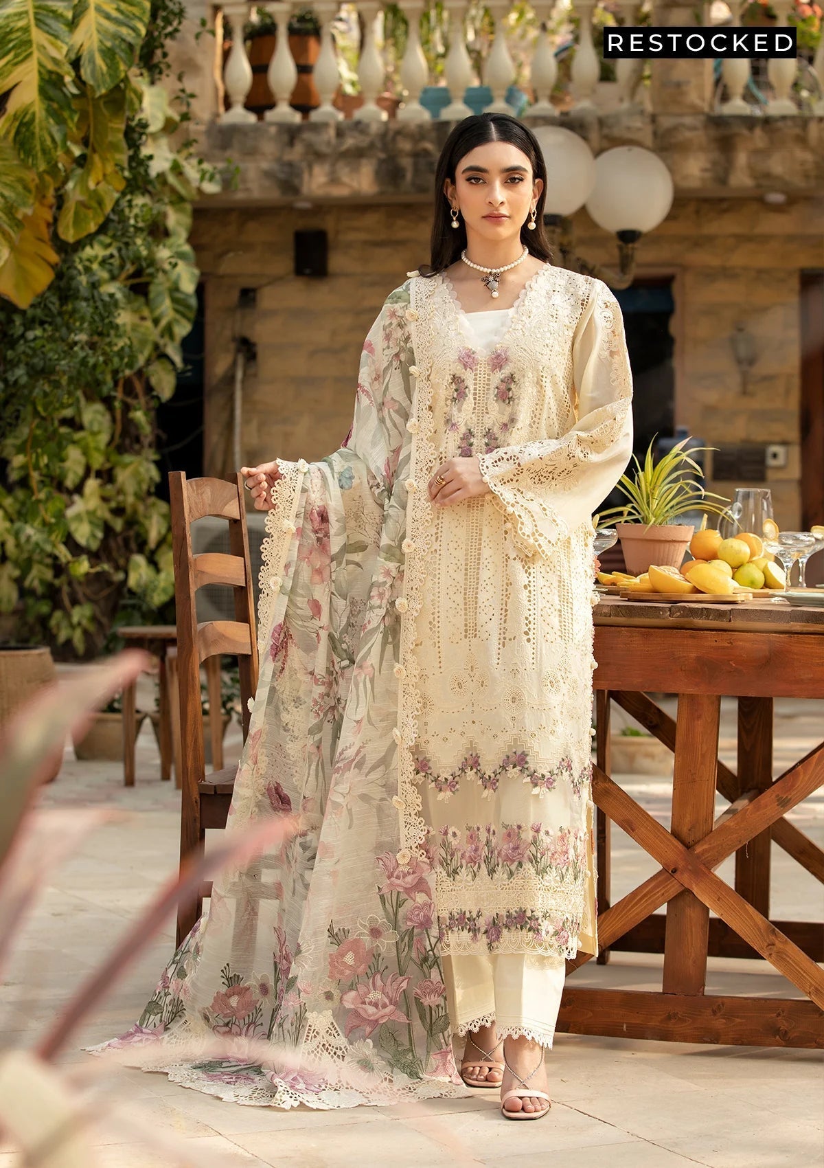 Elaf Premium ELM-11 Kohinoor Style — Mairaz Off White Lawn Suit