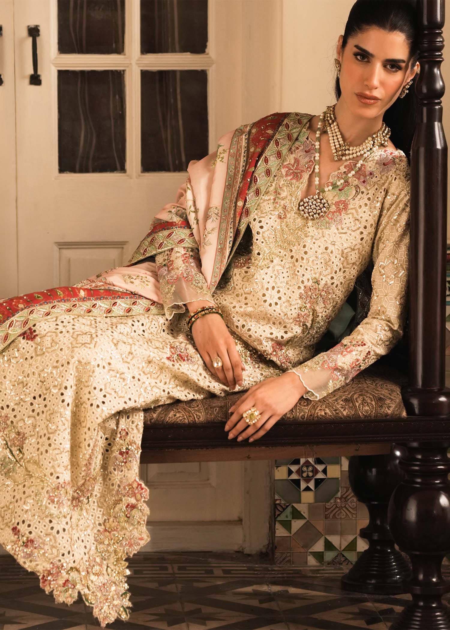 Saira Shakira Gilded style — Mairaz Ivory Kurta Set reference, view 8 of 10