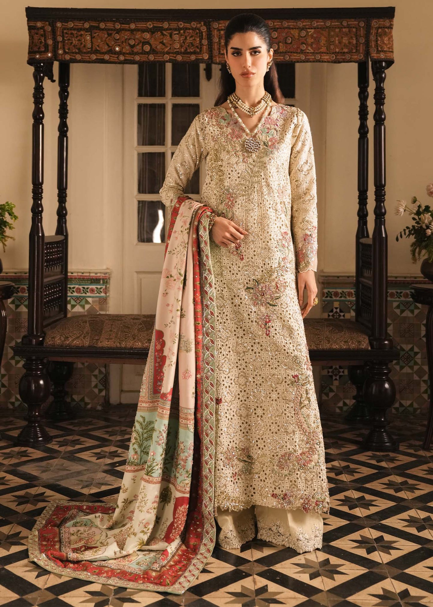 Saira Shakira Gilded style — Mairaz Ivory Kurta Set reference, view 1 of 10