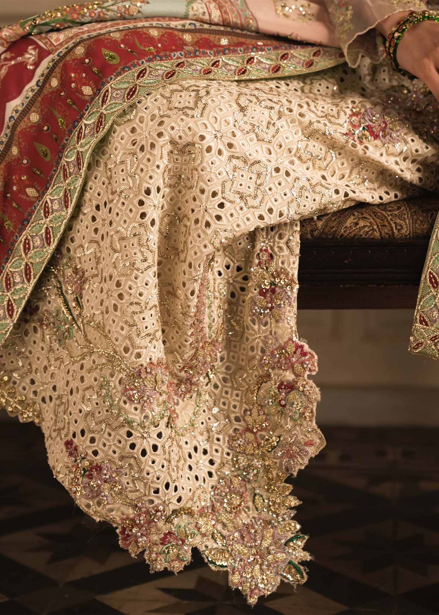 Saira Shakira Gilded style — Mairaz Ivory Kurta Set reference, view 9 of 10