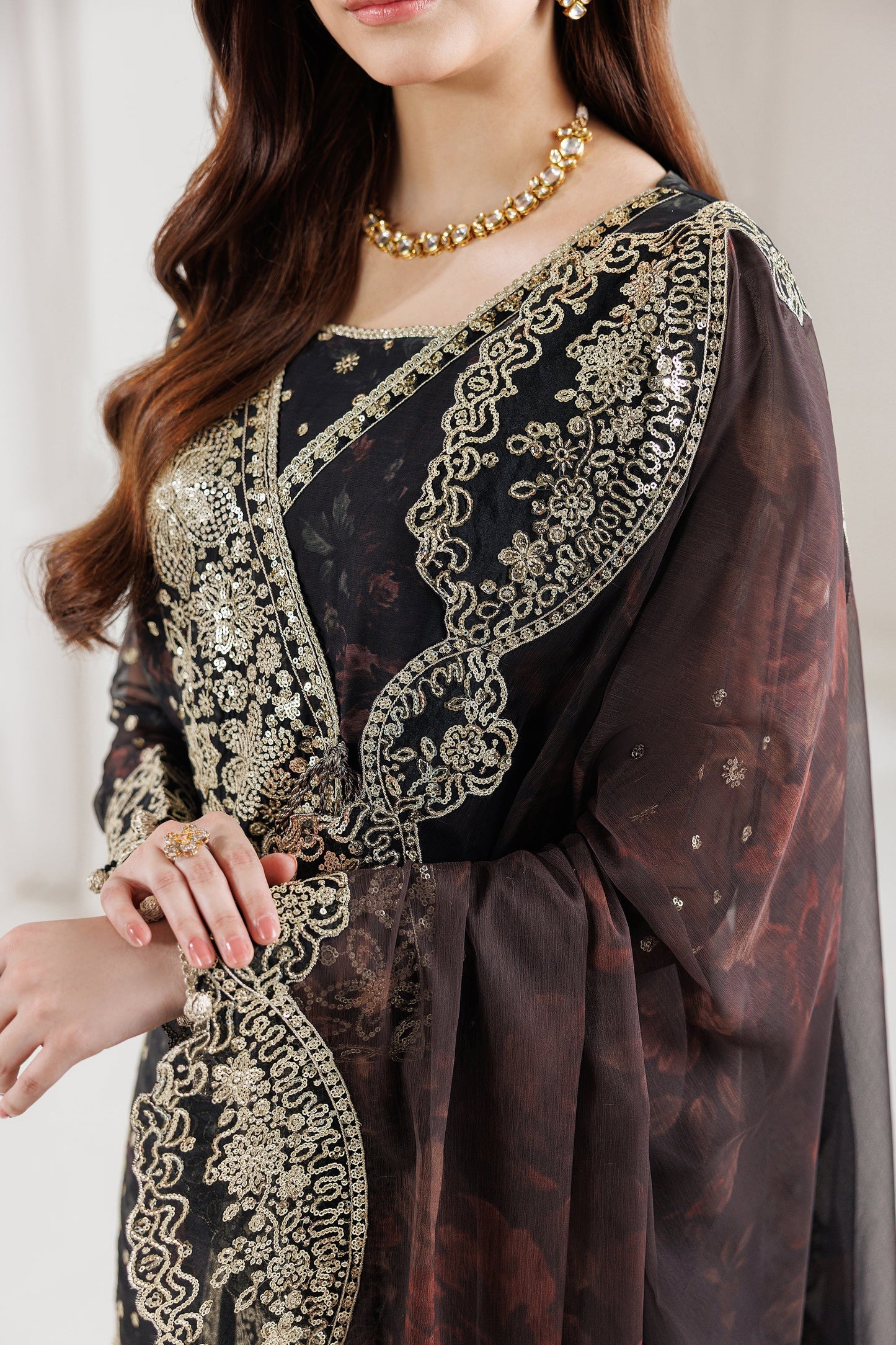 Farasha Raven Noir Style — Mairaz Three-Piece Suit