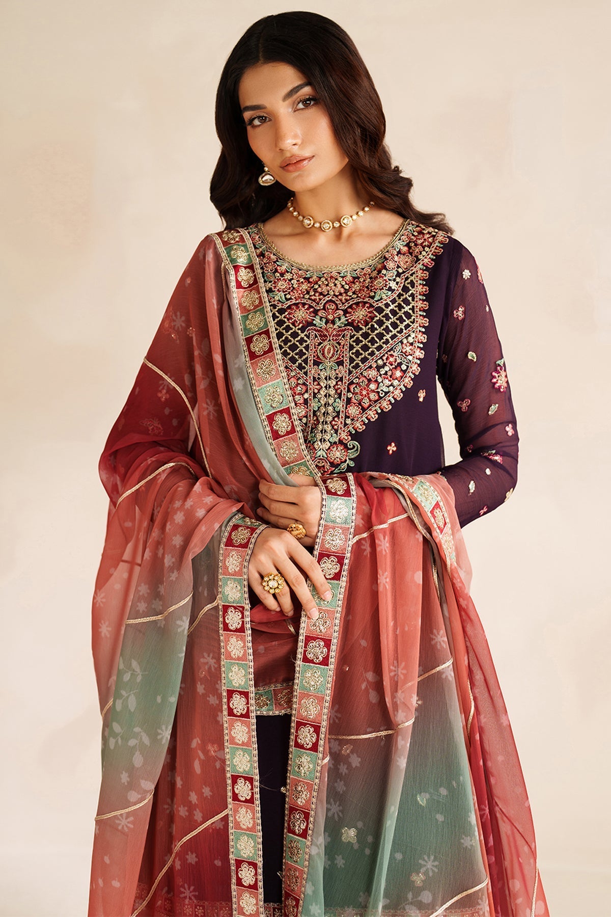 Farasha Rosette Glow Style — Mairaz Three-Piece Suit