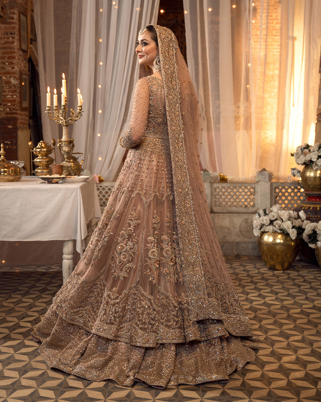 Faiza Saqlain – Mahra Style