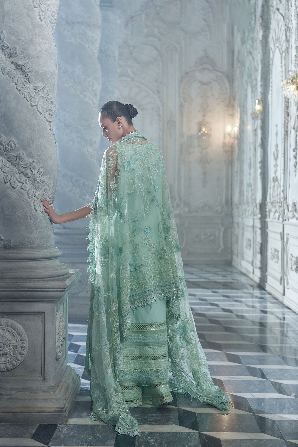 Sobia Nazir LEE26-4B Style — Mairaz Lawn Suit