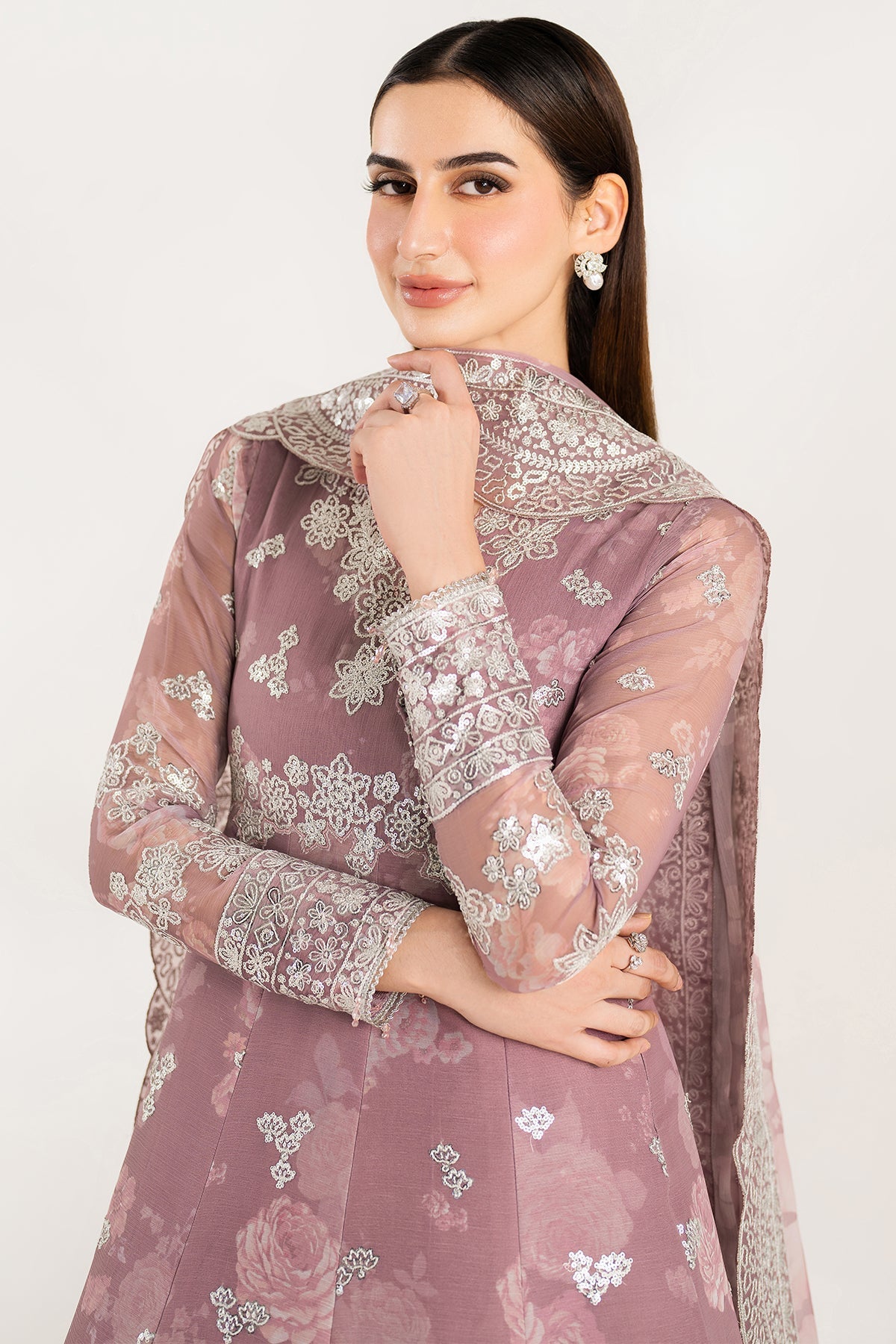Farasha Rosy Spark Style — Mairaz Three-Piece Suit