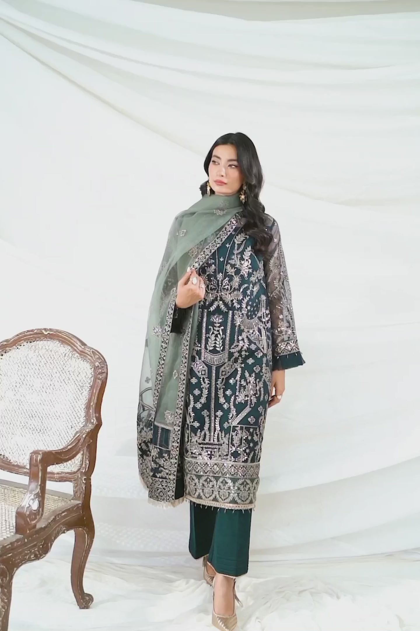 Farasha Shamrock Style — Mairaz Three-Piece Suit