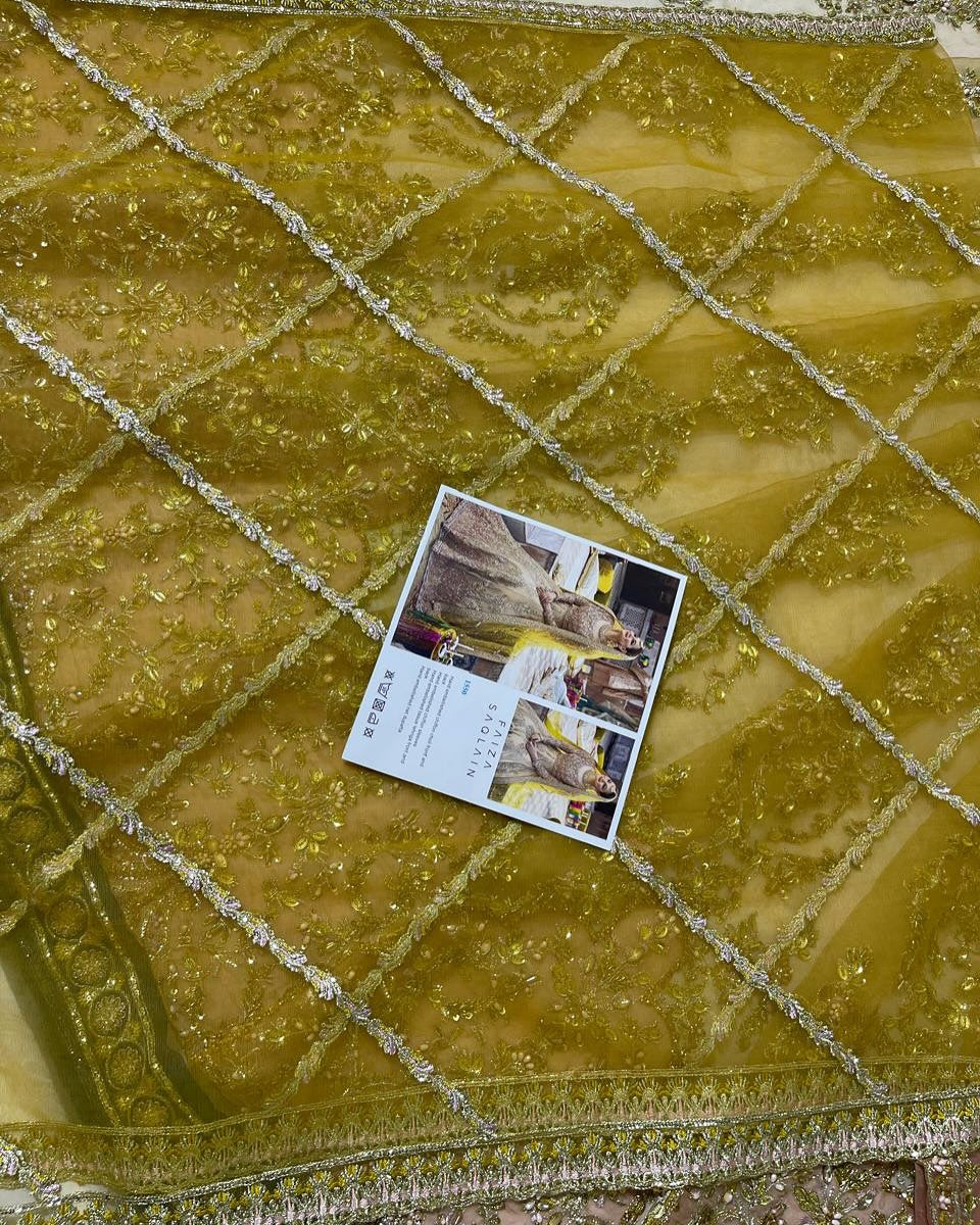 Faiza Saqlain Mahveen Style — Mairaz Yellow & Golden Lehenga