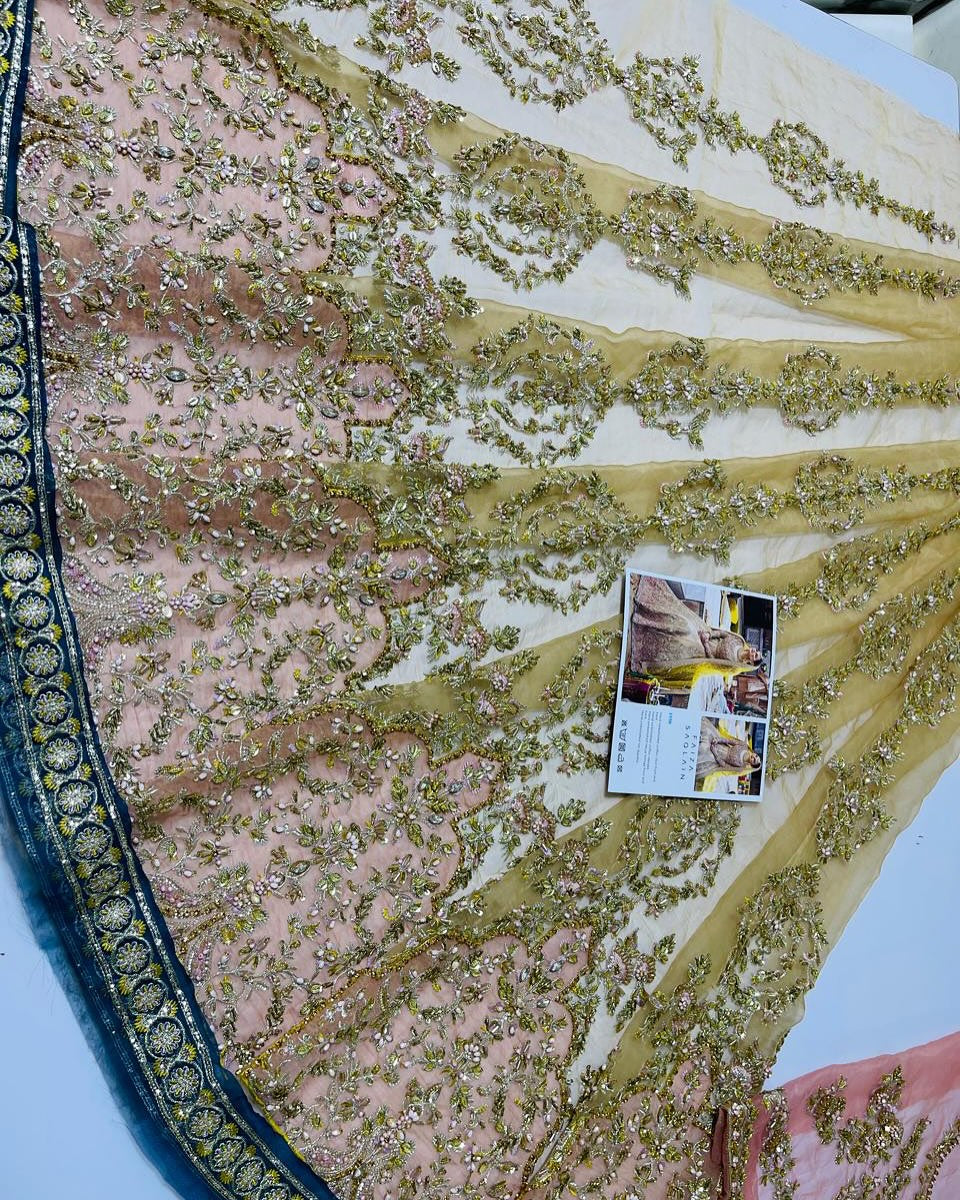 Faiza Saqlain Mahveen Style — Mairaz Yellow & Golden Lehenga