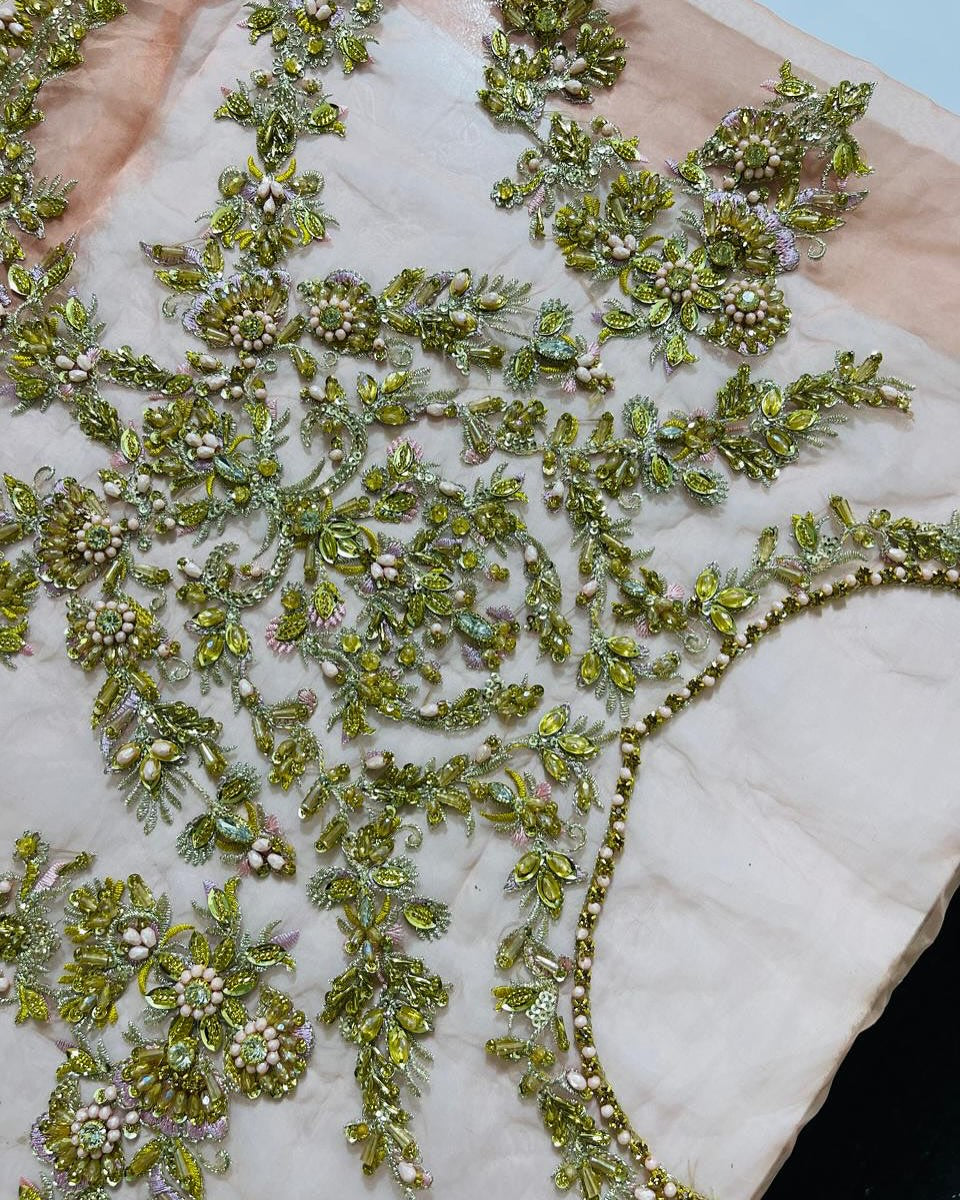 Faiza Saqlain Mahveen Style — Mairaz Yellow & Golden Lehenga