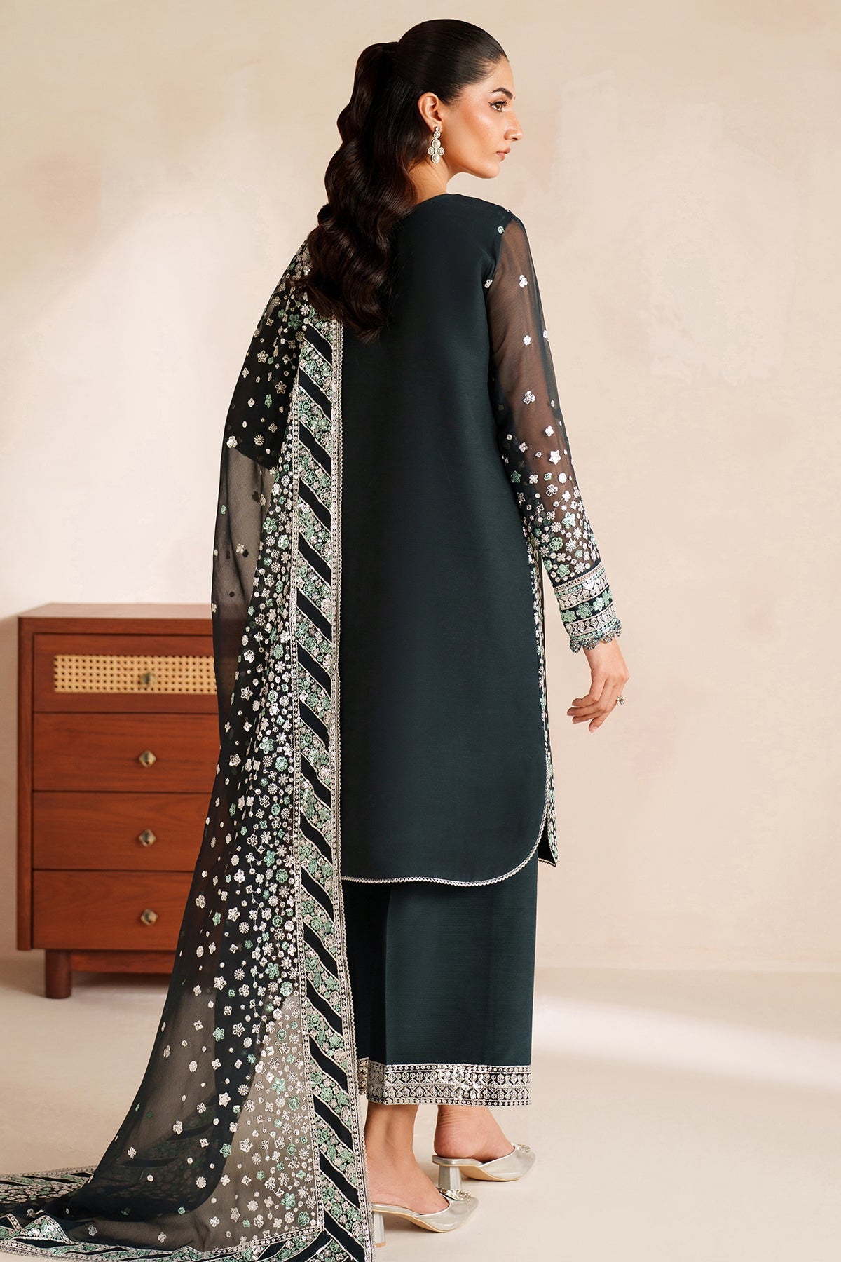 Farasha Dawn Mist Style — Mairaz Three-Piece Suit