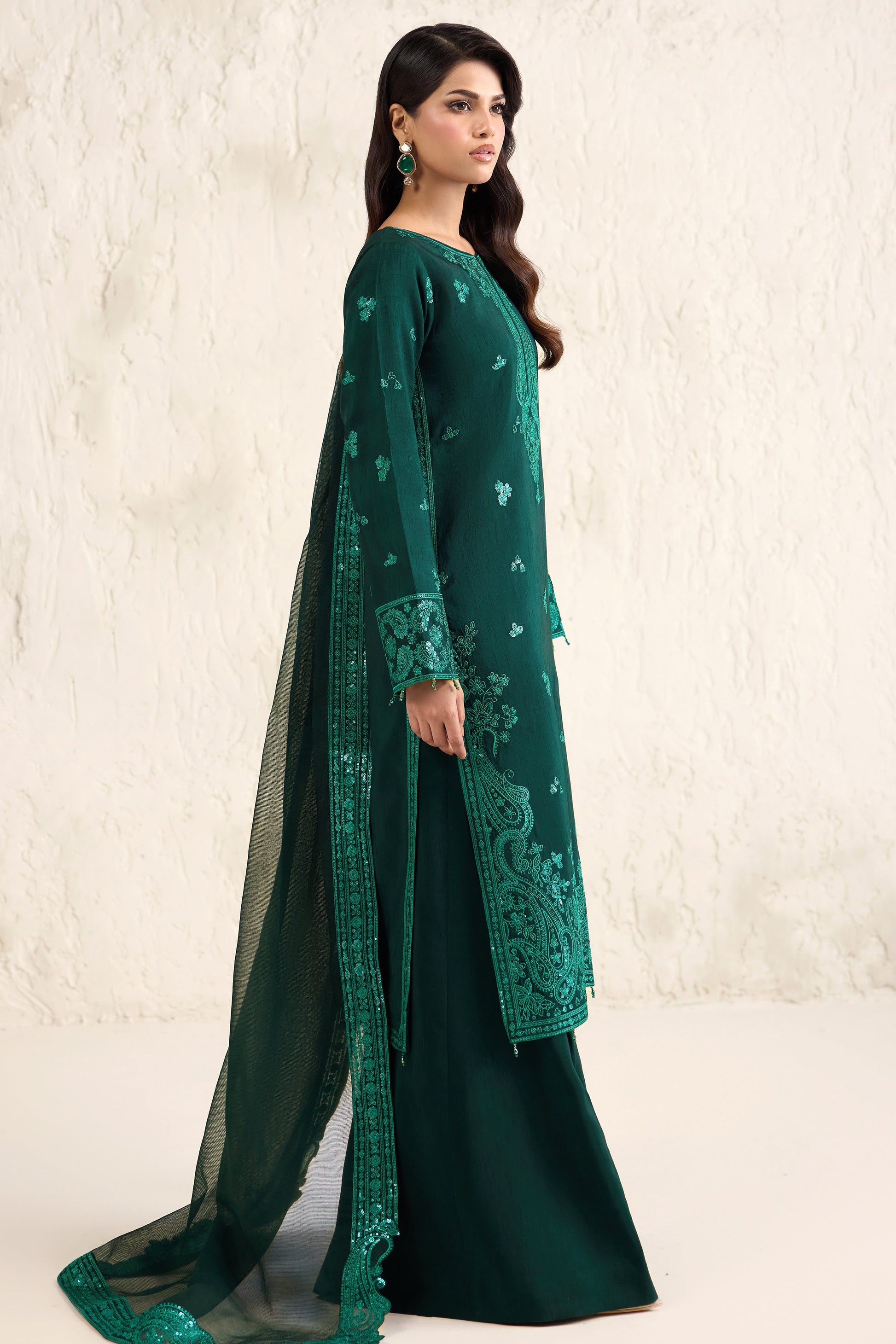 Farasha Emerald Luxe Style — Mairaz Three-Piece Suit