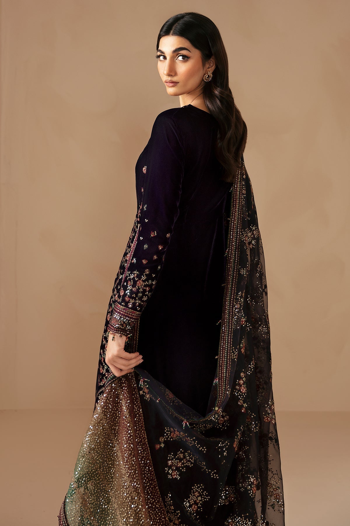 Jazmin VF-2027 Style — Mairaz Three-Piece Suit