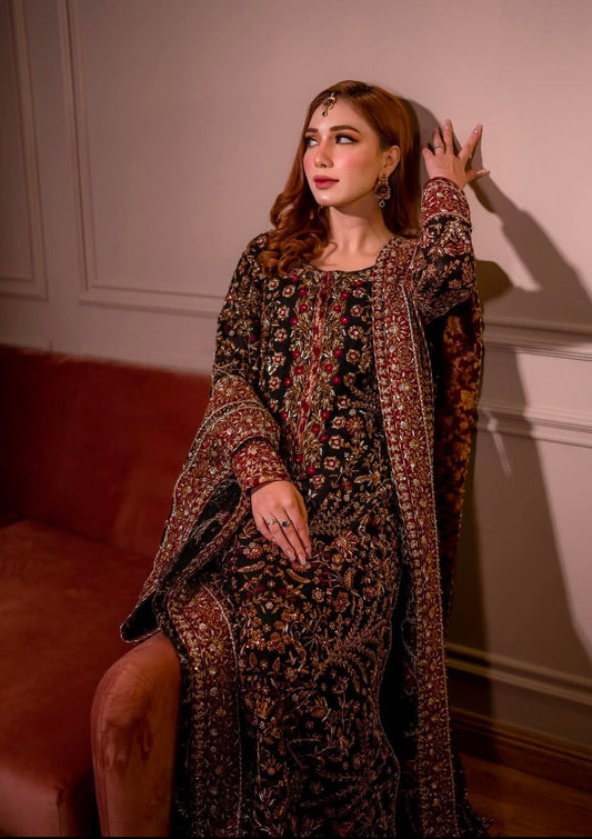 Haris Shakeel Shayna style — Mairaz black maxi reference, view 2 of 10