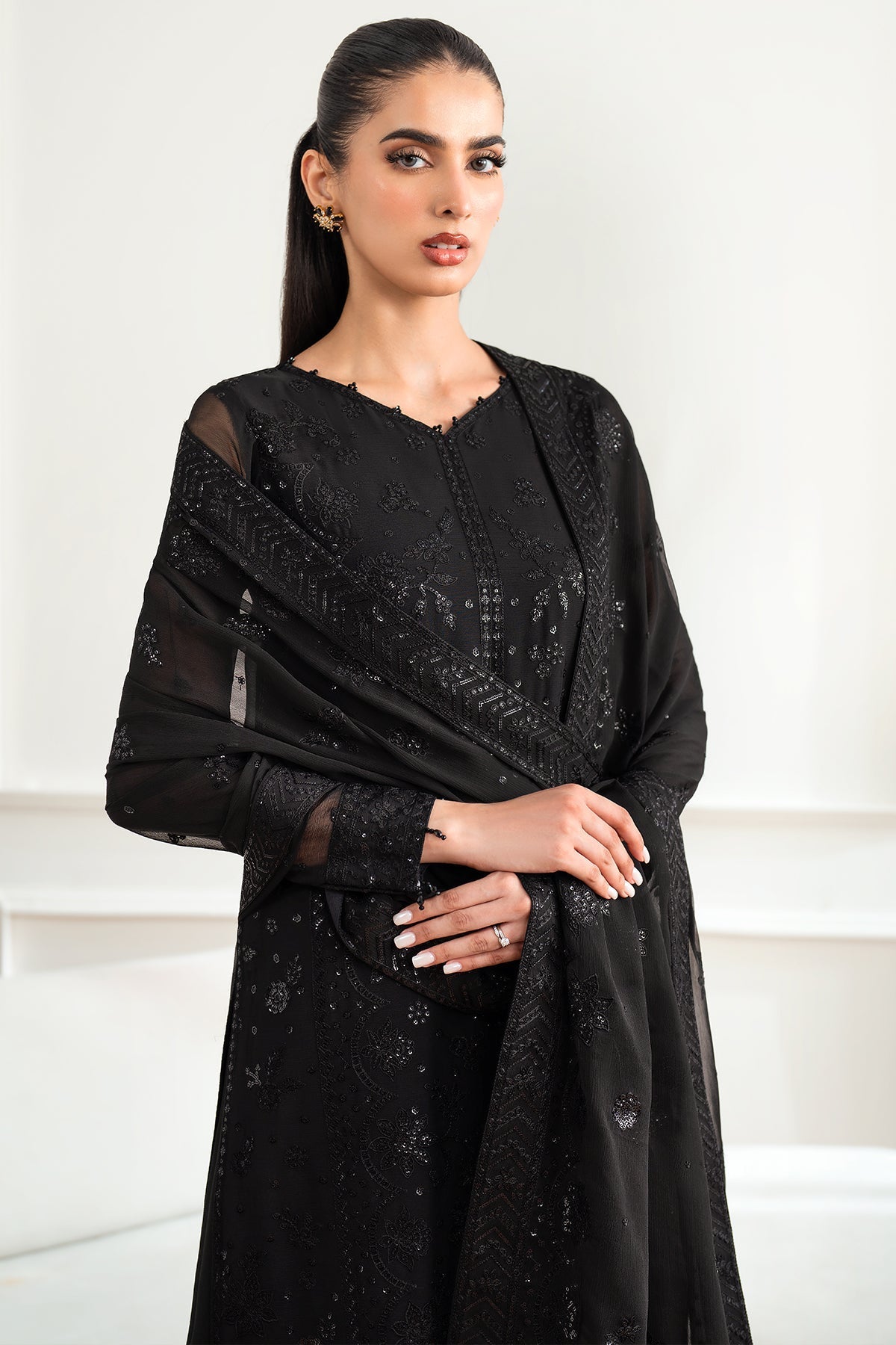 Farasha Dark Whisper Style — Mairaz Three-Piece Suit