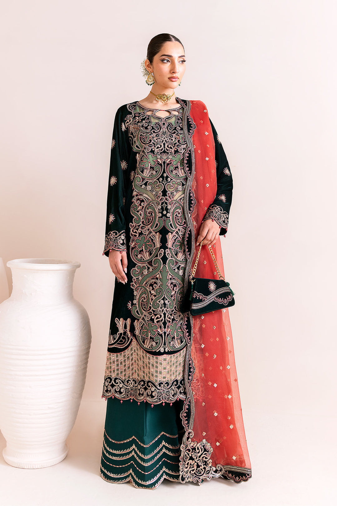 Alizeh Kiswa Style — Mairaz Three-Piece Suit