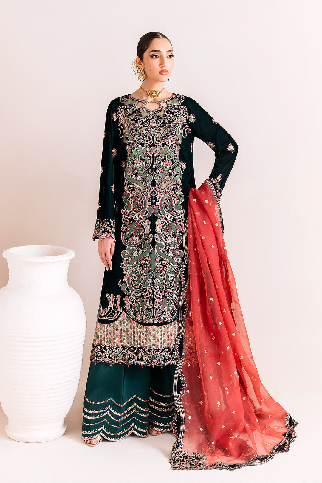 Alizeh Kiswa Style — Mairaz Three-Piece Suit