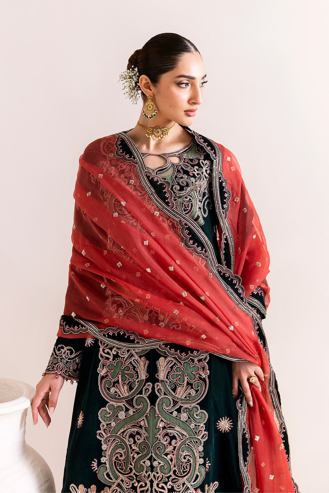 Alizeh Kiswa Style — Mairaz Three-Piece Suit