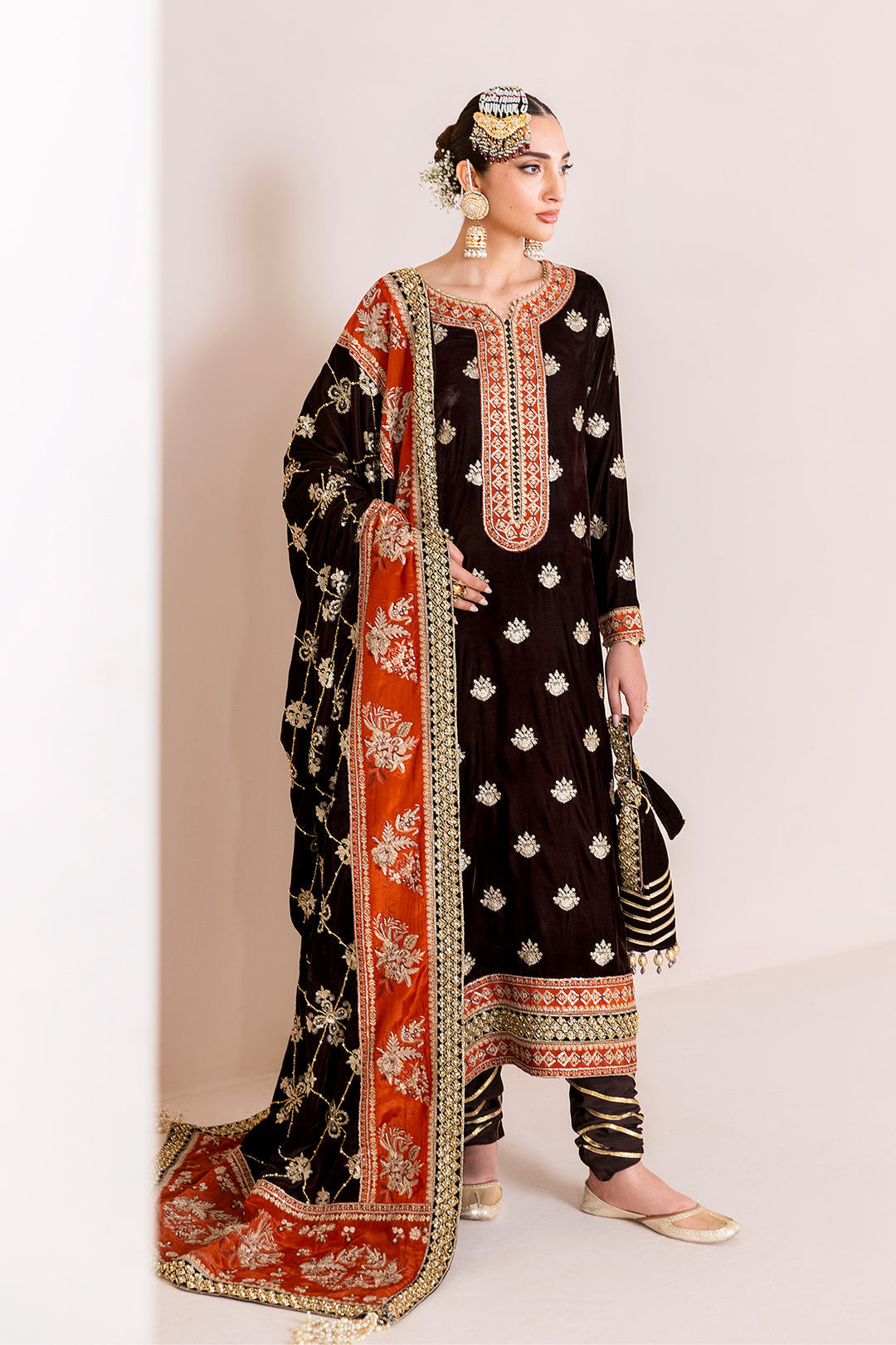 Alizeh Sabaat Style — Mairaz Three-Piece Suit