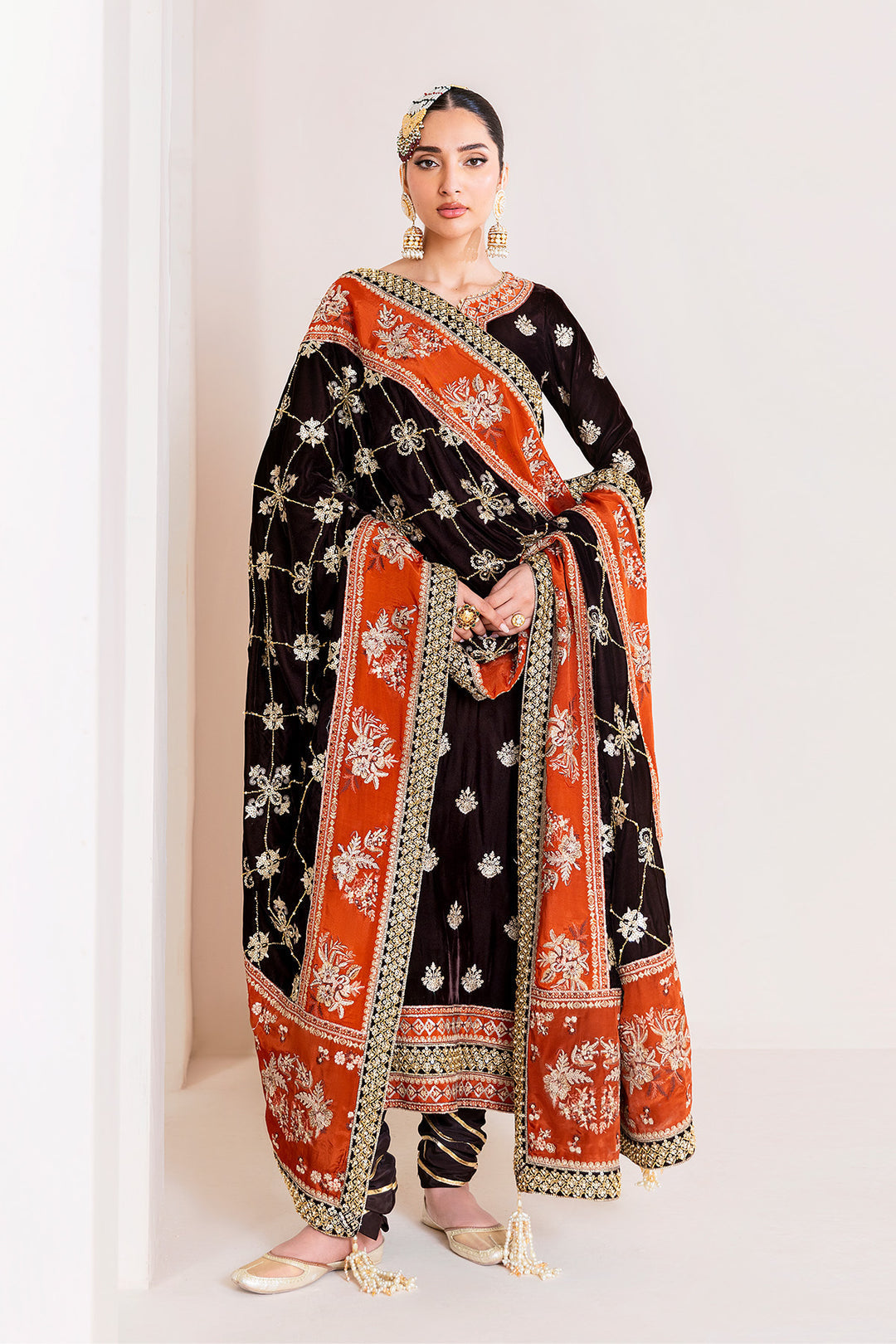 Alizeh Sabaat Style — Mairaz Three-Piece Suit