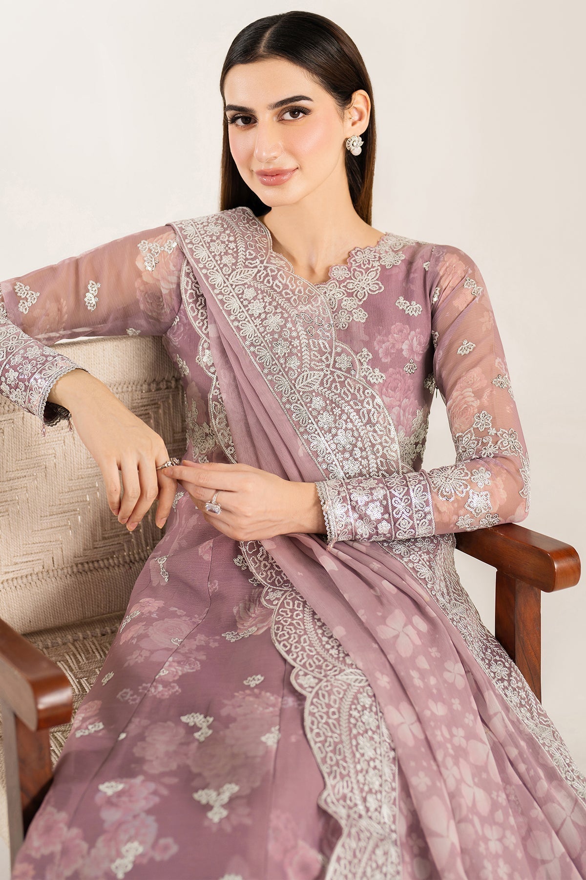 Farasha Rosy Spark Style — Mairaz Three-Piece Suit