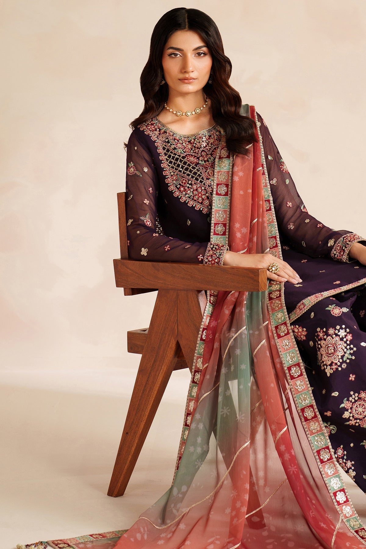 Farasha Rosette Glow Style — Mairaz Three-Piece Suit