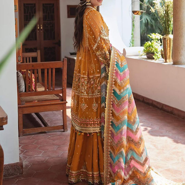 MNR Henna Style — Mairaz Three-Piece Suit
