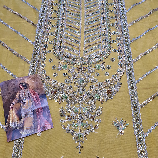 Sobia Nazir Nayab Style — Mairaz Three-Piece Suit