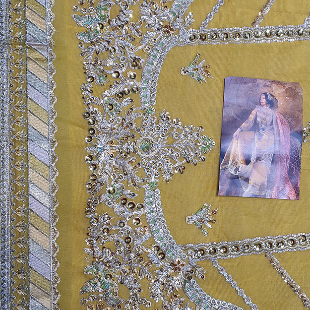 Sobia Nazir Nayab Style — Mairaz Three-Piece Suit