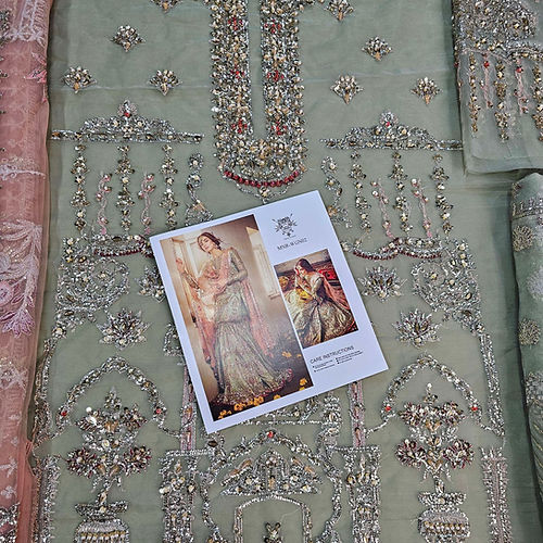 Mohsin Naveed Ranjha Zamrud style — Mairaz green gharara set reference, view 9 of 11