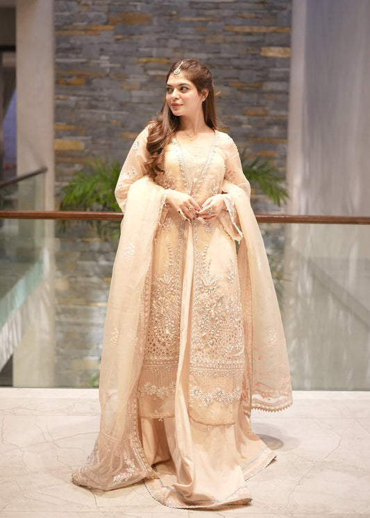 Farida Hasan – Peach Blossom Style