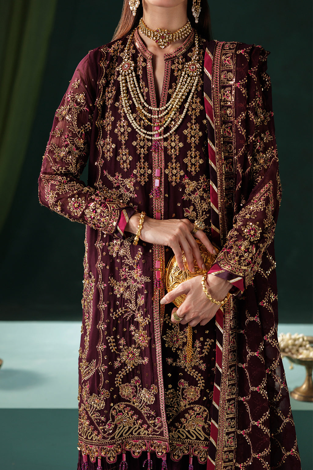 Saad Shaikh D-06 Style — Mairaz Gharara
