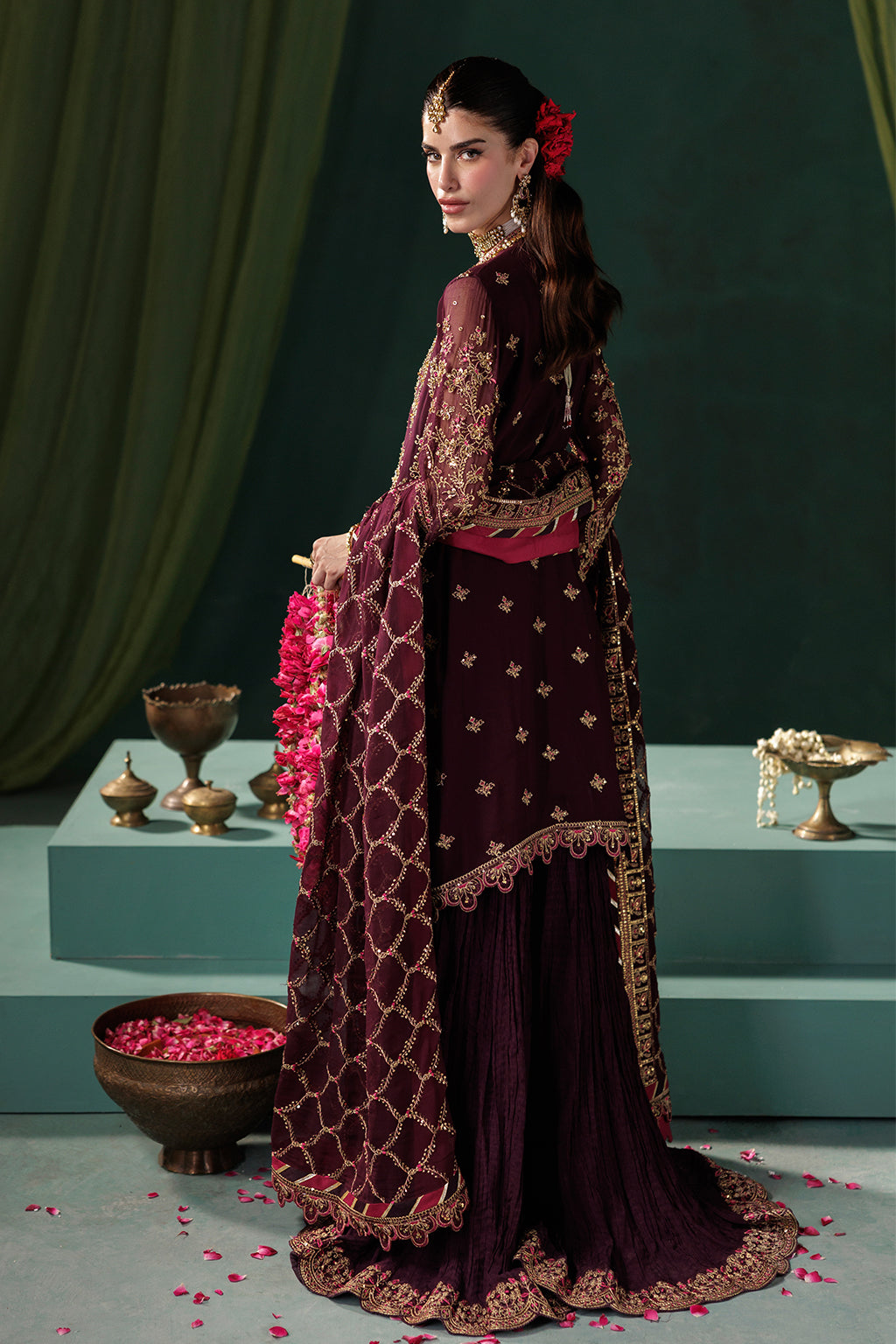 Saad Shaikh D-06 Style — Mairaz Gharara