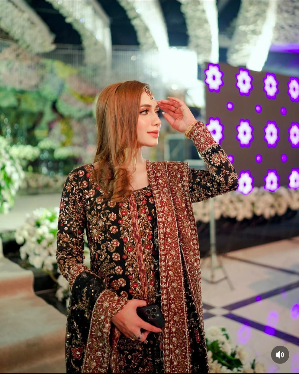 Haris Shakeel Shayna style — Mairaz black maxi reference, view 8 of 10