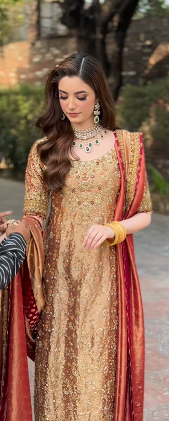Haris Shakeel – Meerub Style, full outfit view 4