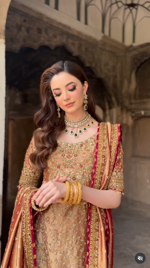 Haris Shakeel – Meerub Style, full outfit view 2