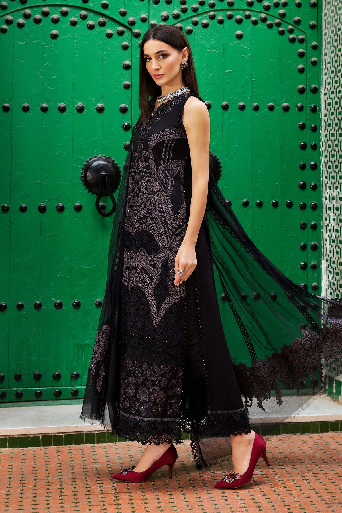 Maria B 3 Piece Unstitched Embroidered Lawn Suit | D-2512-B Style — Mairaz Black Three-Piece Suit